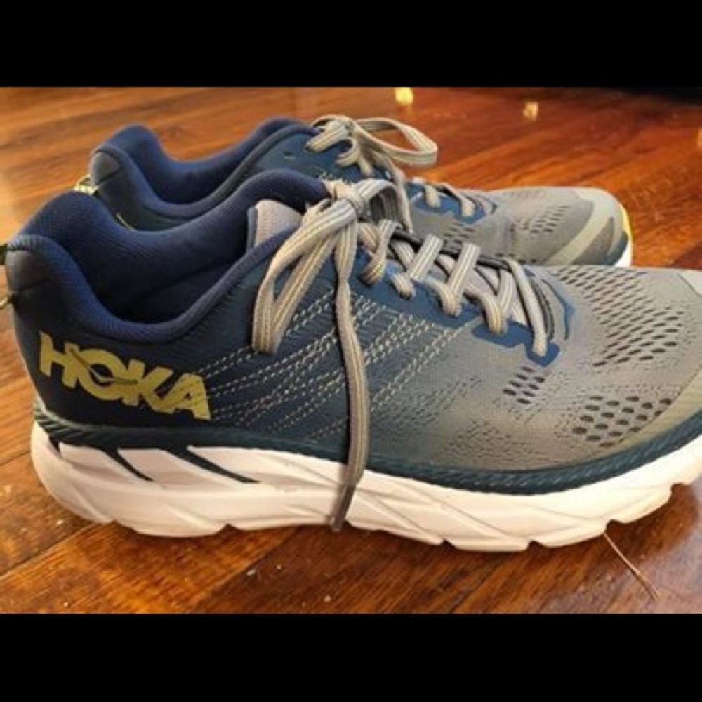 Hokas Running Shoes- Clifton 6